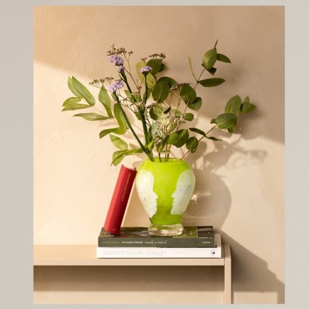 Maud Angelica Behn - Vi møtes - Vase Grønn